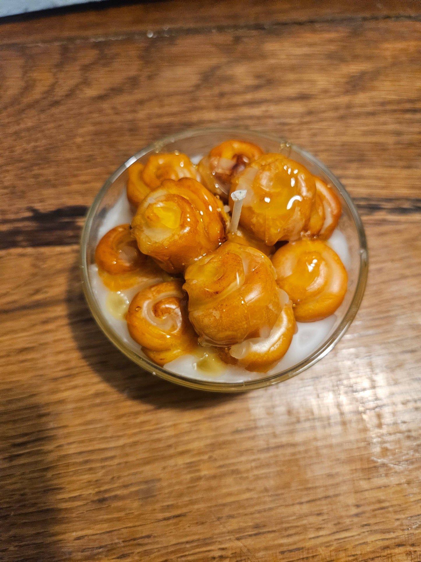 Love those Buns dessert bowl candle