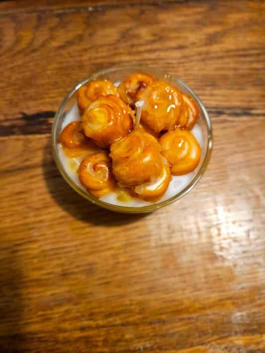 Love those Buns dessert bowl candle